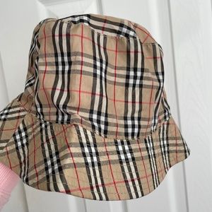 Burberry pattern bucket hat